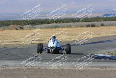 media/Oct-15-2023-CalClub SCCA (Sun) [[64237f672e]]/Group 5/Qualifying/